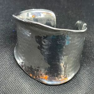 BRAND NEW HAMMERED SILVER CHICO ✨️ BRACELET JUST GORGEOUS!! ✨️